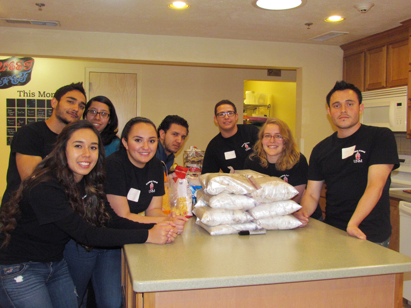 UNM volunteers